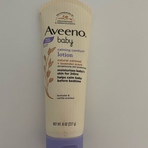 Aveeno Baby Calming Comfort Body Lotion with Natural Oatmeal+Lavender Scent-227g